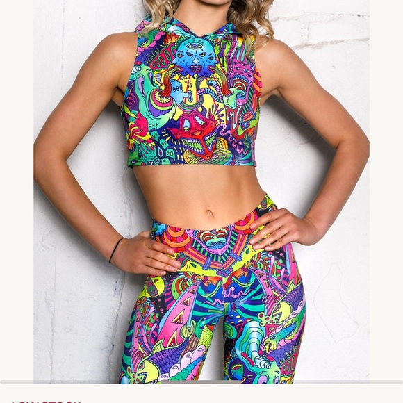 DEVIL WALKING/ M/L-Psychedelic Colorful Graphic Crop Top/Festival/ Activewear - Picture 5 of 6